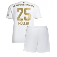Fotbalové Dres Bayern Munich Thomas Muller #25 Dětské Venkovní 2022-23 Krátký Rukáv (+ trenýrky)